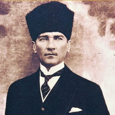 Atatürk Hangi Bilimsel Alanda Kitap Yazmıştır?
